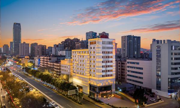 Orange Hotel (Kunming Nanping Pedestrian Street)