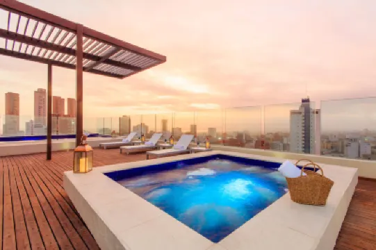 NH Collection Barranquilla Smartsuites Royal โรงแรมใน