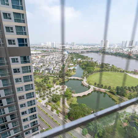 The Grand K-Vinhomes - Stunning Views & Premium Service Отели рядом с достопримечательностью «Куан-Бинь-Тхань»