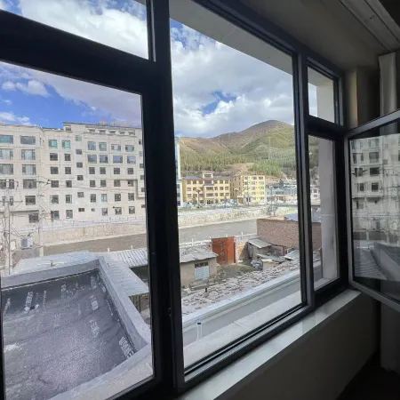 Xiahe Xiajian Homestay