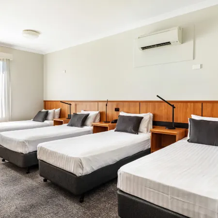 Metro Hotel Perth City Отели в г. Перт