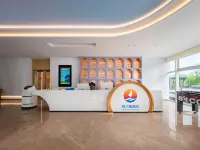 Rizhao Wucai Aolai Haizhiqing Hotel