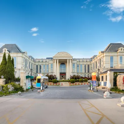 Yantai Lantian Hotel (Fisherman's Wharf Scenic) Hotels near Fisherman's Wharf