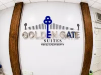 Golden Gate Suites - parking