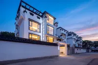 Wuyuan Shantang Muyue · MoonHill Secluded Holiday Villa