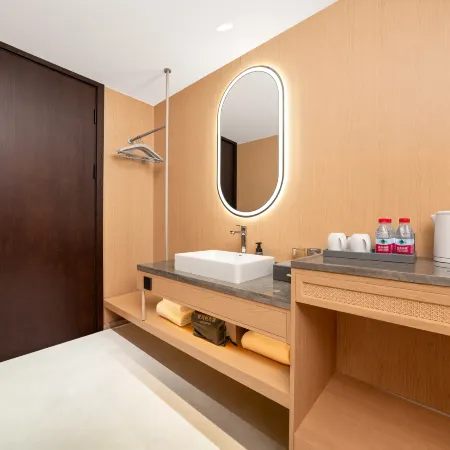 Qingdao Xinshatan Coast Holiday Hotel Отели рядом с достопримечательностью «Пляж Голден-Бич»