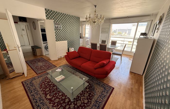 Elegant Massy Apartment near Paris and TGV/RER with 2 Parking Spaces