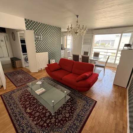 Elegant Massy Apartment near Paris and TGV/RER with 2 Parking Spaces