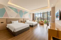 Cloud Collection Hotel (Yichun Yuanzhou High-Speed Railway Station) - Balkoner