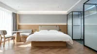 Grid Esports Hotel (Zhongjie Pedestrian Street Branch) - 2-Star