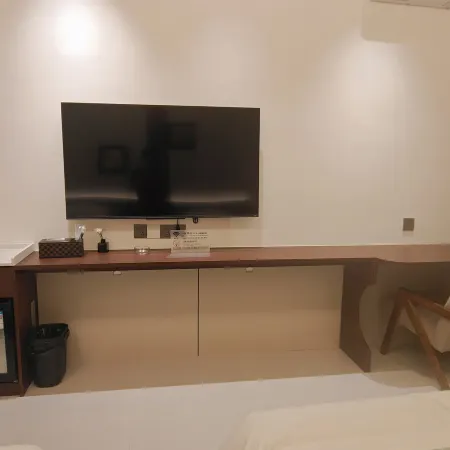 Happy Yayan | Mellow · Pure · Courtyard Homestay (Jinghe)