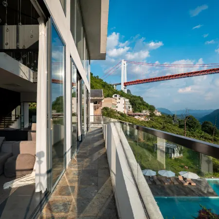 Yuanfu Xiadu Bridge Canyon Resort, Huangguoshu