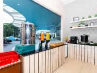 Krabi Royal Hotel Hotels near كات تيليكوم