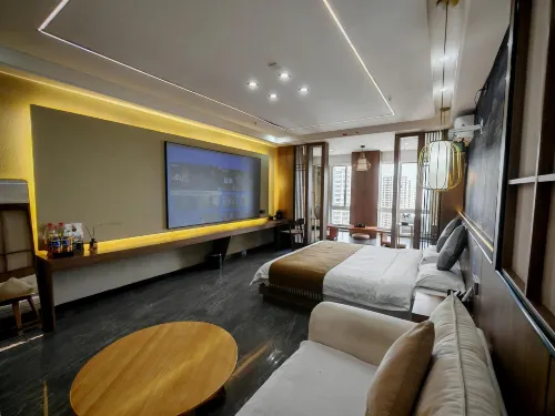 Nineteen home stay - balcony