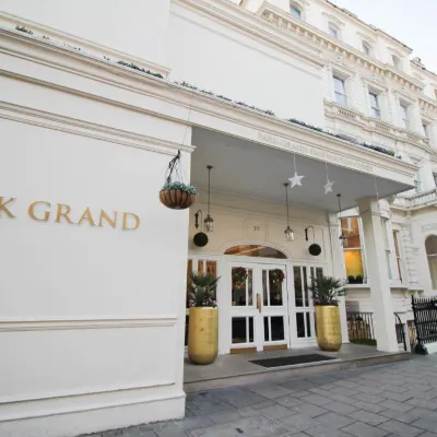 بارك جراند بادينجتون كورت Hotels near بادينغتون