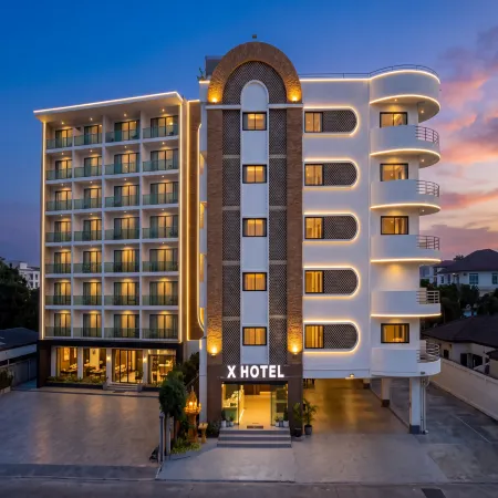 X Hotel Pattaya (3-min Walk to Beach, Terminal 21 & Night Market Area)