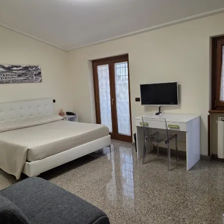 CASTELBARCO HOUSE