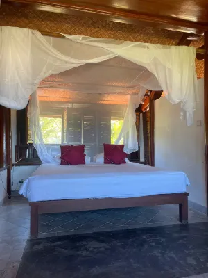 Villa Louise Hue Beach Boutique Hotel - Beach