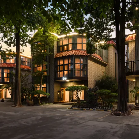 Longzhou Tianzhi'e Villa Hotel
