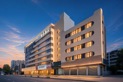 Shizhou Hotel (Mianyang Railway Station Wanda Plaza) - parkir