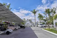 My BanLao Hotel - parking