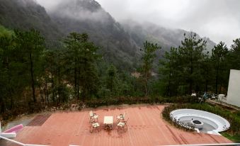 Yunshanying B&B (Tianzhushan Scenic Area Branch)