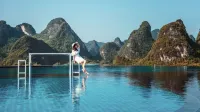 Yangshuo Fadai overhanging hot spring light luxury hotel - مسبح خاص