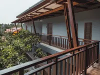 Lanta Ray Bay Hotel Hotels near Mai Kaew