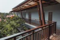 Lanta Ray Bay Hotel
