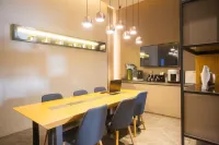 如家商旅飯店（青島五四廣場香港中路奧帆店） - 海滩