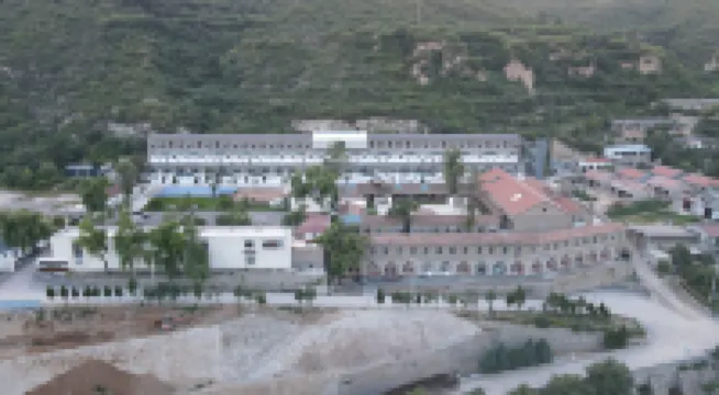 Ping Shun Banshan cave holiday estate