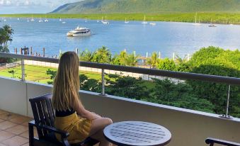 Pullman Reef Hotel Casino