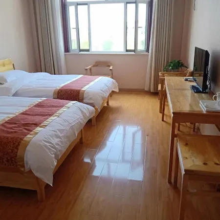 Caihong Tribe Hotel (Qicai Danxia Scenic Area)