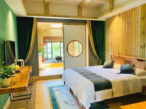 Huajiantang Guesthouse