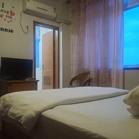 Dazhong Hotel