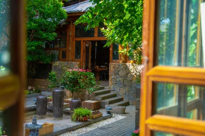 雲柏·隱柿山院（束河古鎮） 束河四方街周辺のホテル