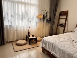 Dujiangyan Xinleyuan Light Luxury Homestay