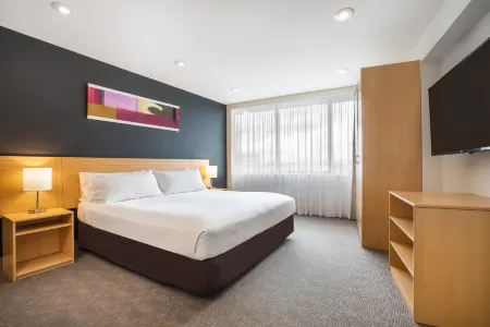 Holiday Inn Melbourne Airport Отели в г. Булла