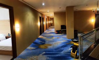 Huayi Hotel - Housity