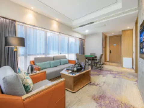 Monarch Hotel Hotels in Luoyuan