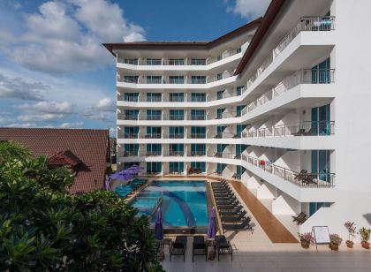 Pinnacle Grand Jomtien Resort and Beach Club