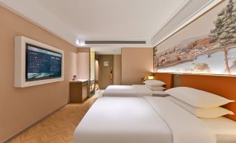 Vienna Classic Hotel (Qujing Luoping Railway Station)