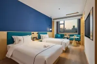 Dongpeng Hotel Yichun Xiujiang East Road Yuanzhou Ancient City Branch) - 3 ดาว