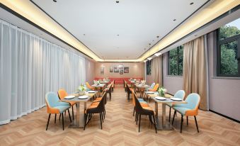 Country Inn & Suites by Radisson, Nanchong Gaoping Airport