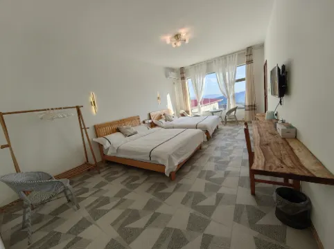 Kunming Red Earth Summer Homestay