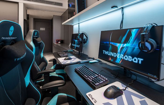 Thunderobot Esports Hotel