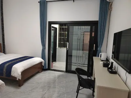 Wuzhishan Shuiman Balayijia Homestay Отели рядом с достопримечательностью «Tropic Rain Forest Scenery Spot of Five Finger Mountain»