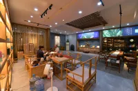 Wuyishan Weisu Space Hotel (Wuyishan Scenic Area)
