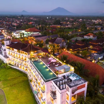 ジ エヴィテル リゾート ウブド Villa Alamanda周辺のホテル