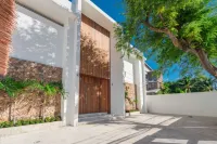 5House:A luxury beachfront villa on Samui Hotels in 